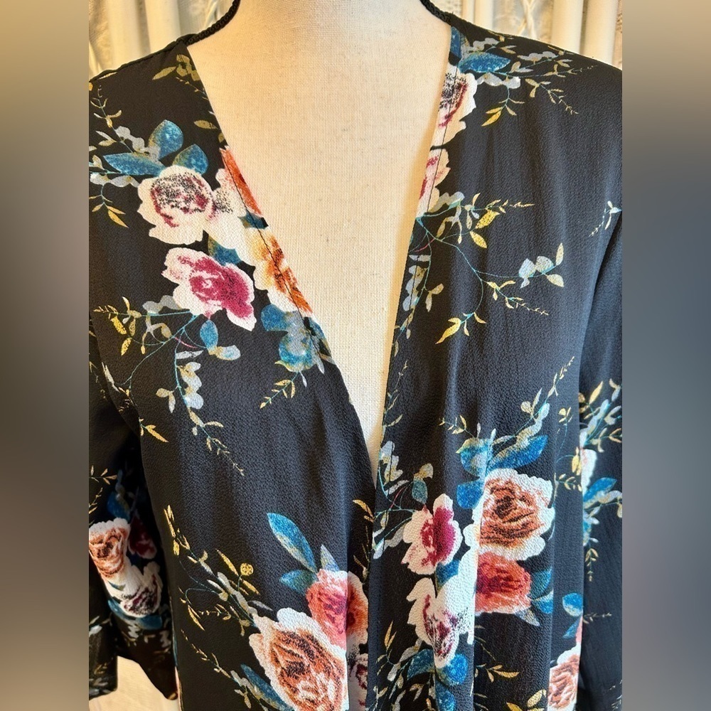 Abollria Kimono Floral Dark Blue and Pink Open Front Blouse size Large - Picture 4 of 16